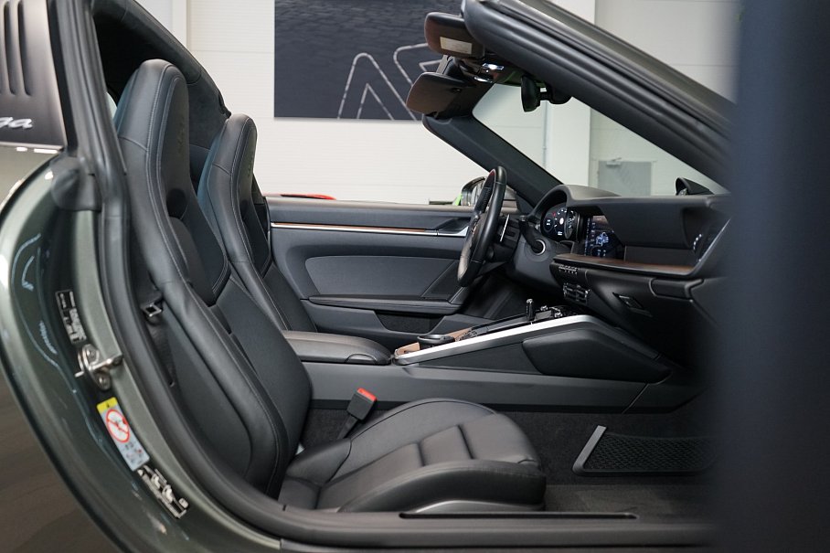 Porsche 911 992 Targa 4
