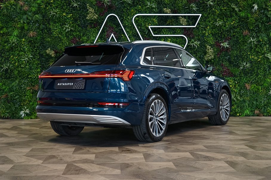 Audi E-tron 55 quattro