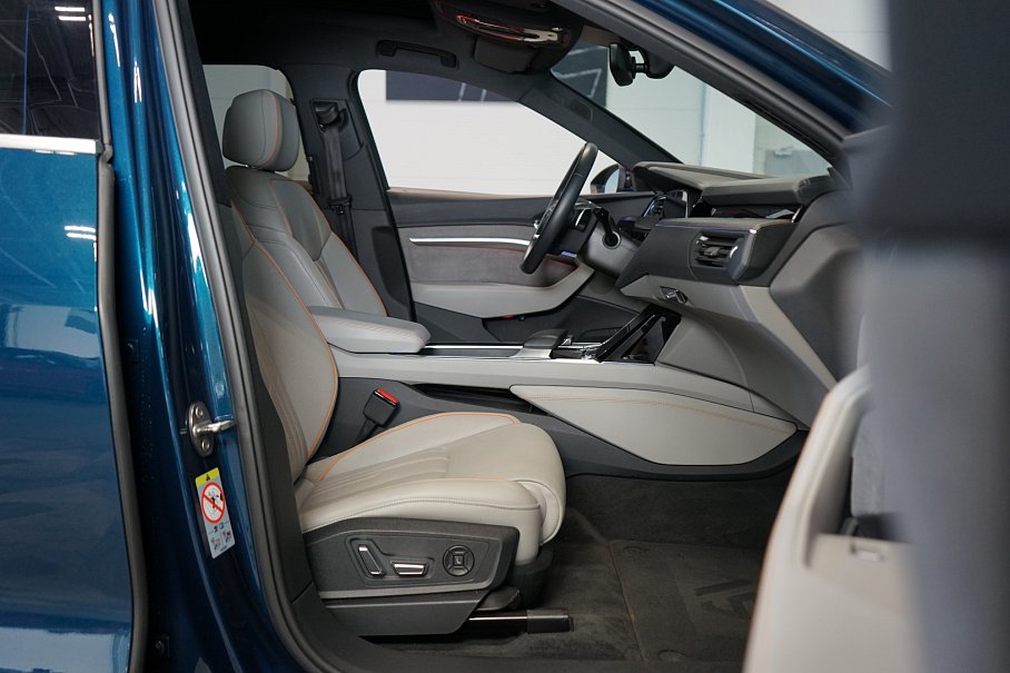 Audi E-tron 55 quattro