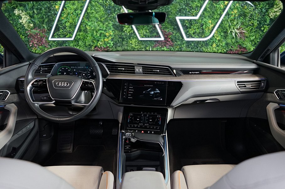 Audi E-tron 55 quattro