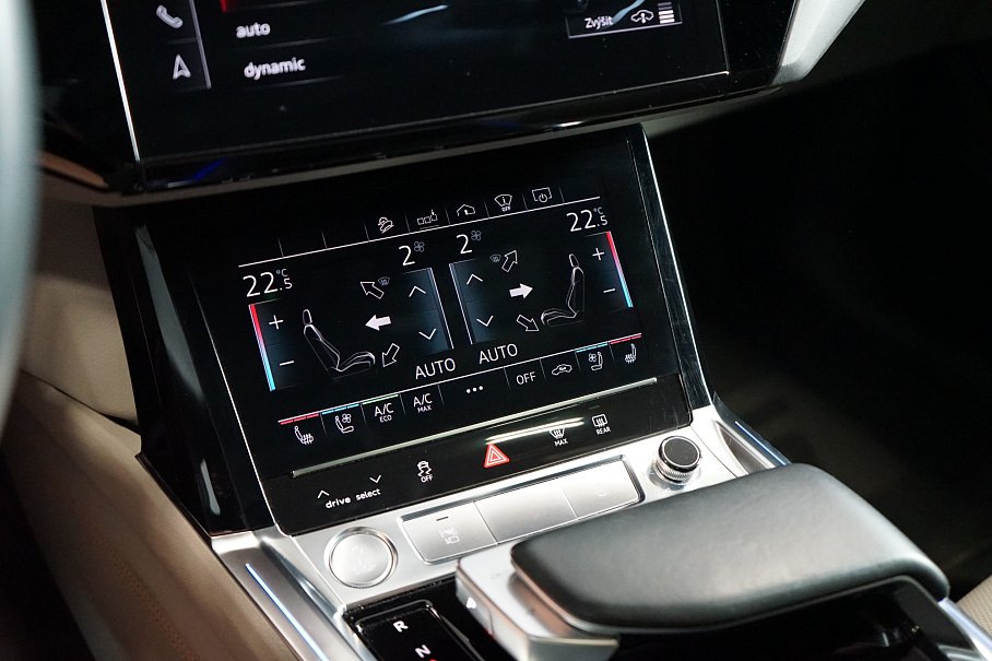 Audi E-tron 55 quattro