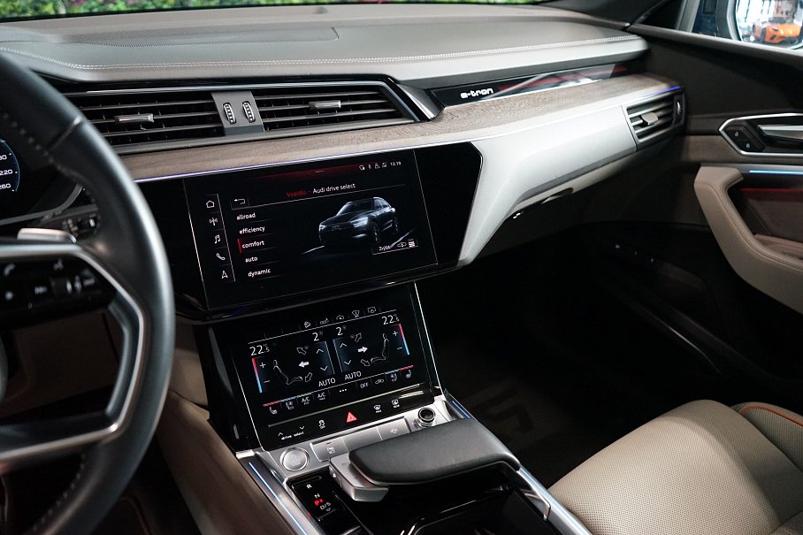 Audi E-tron 55 quattro