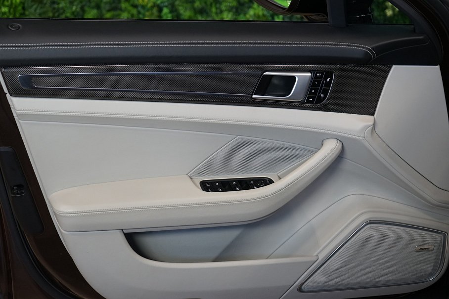 Porsche Panamera Sport Turismo Turbo