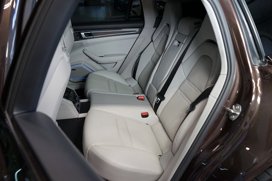 Porsche Panamera Sport Turismo Turbo