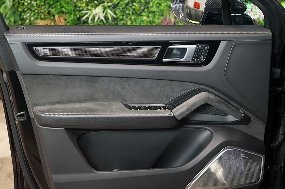 Porsche Cayenne Turbo GT