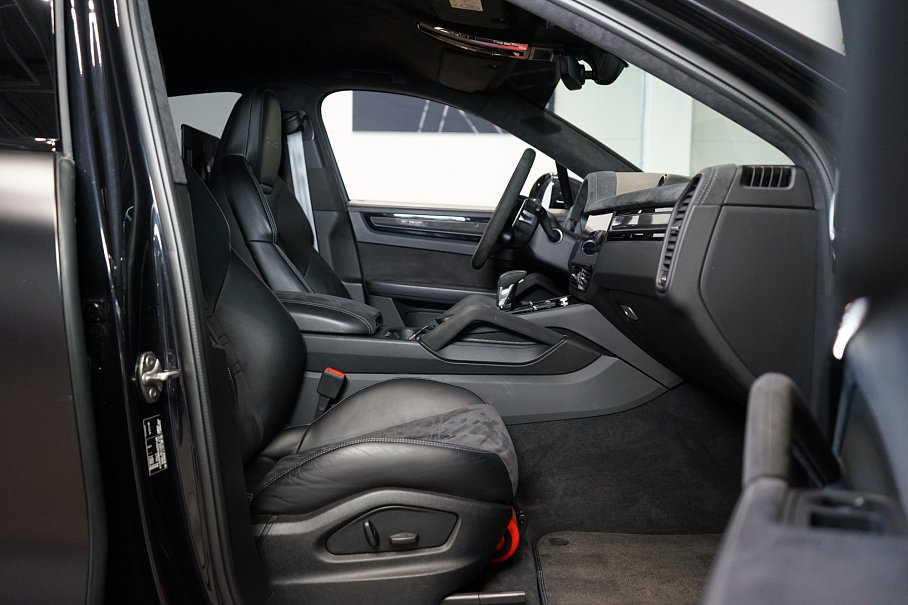 Porsche Cayenne Turbo GT