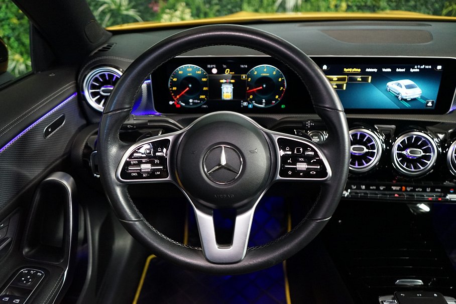 Mercedes-Benz CLA 220