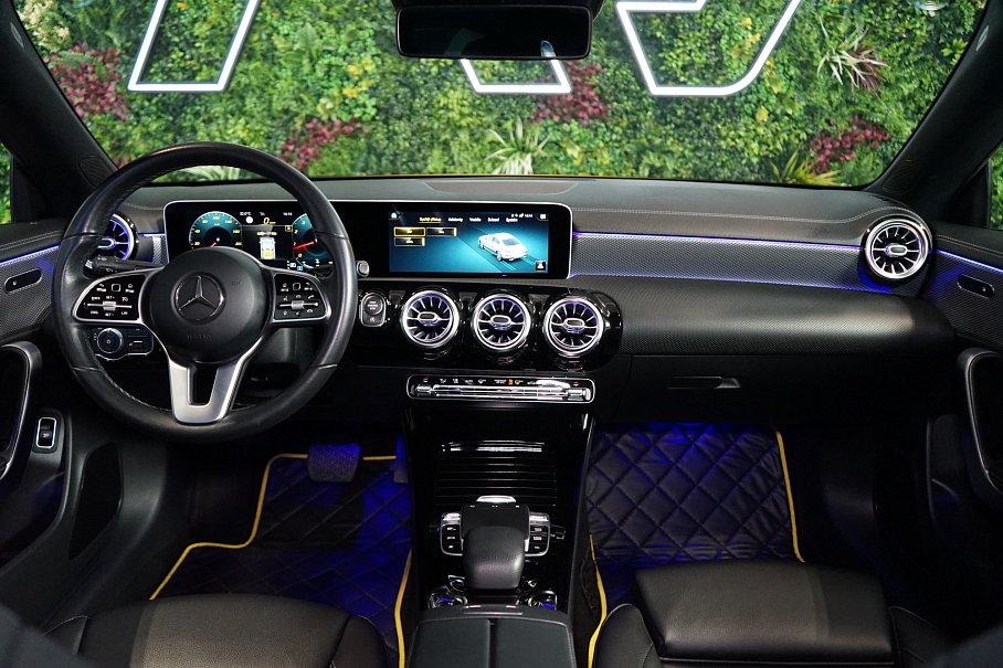 Mercedes-Benz CLA 220