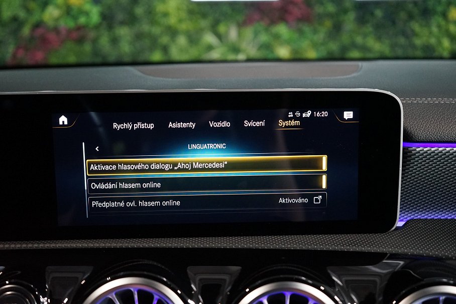 Mercedes-Benz CLA 220