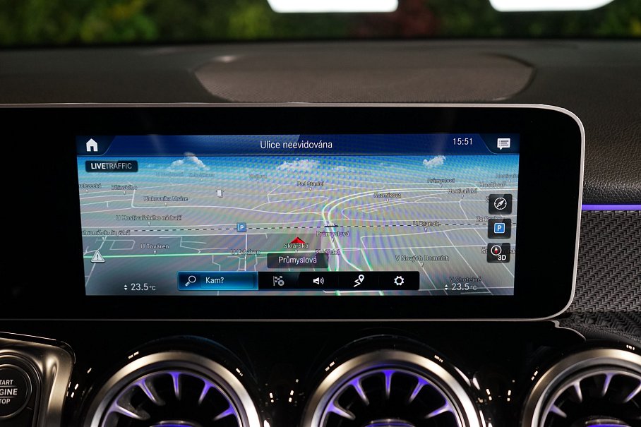 Mercedes-Benz GLB 200d