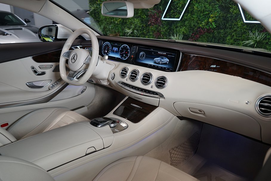Mercedes-Benz Třída S 500 4Matic