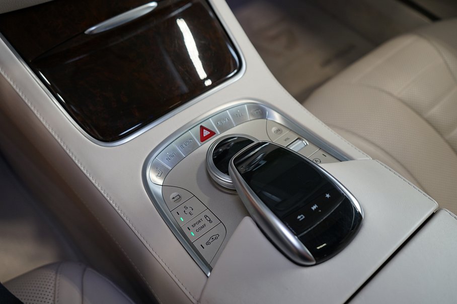 Mercedes-Benz Třída S 500 4Matic