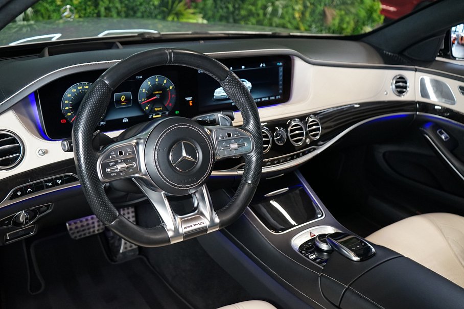 Mercedes-Benz Třída S 560 4Matic