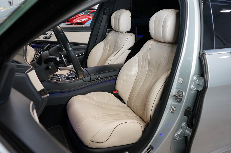 Mercedes-Benz Třída S 560 4Matic