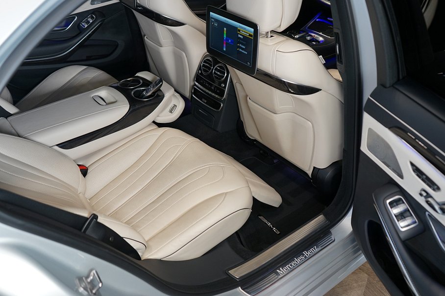 Mercedes-Benz Třída S 560 4Matic