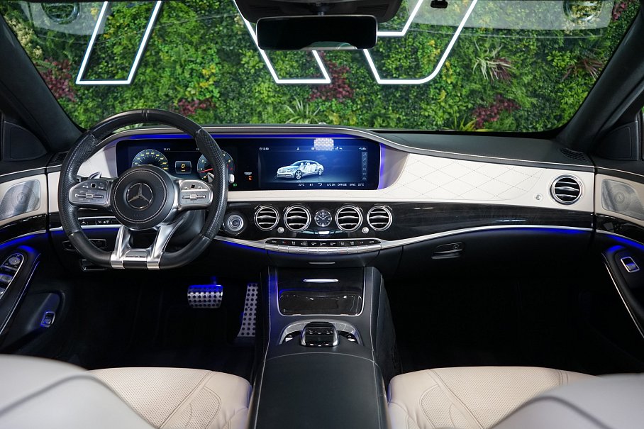 Mercedes-Benz Třída S 560 4Matic
