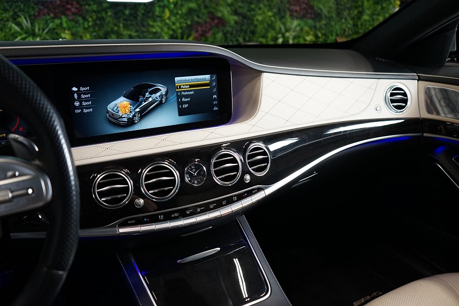 Mercedes-Benz Třída S 560 4Matic