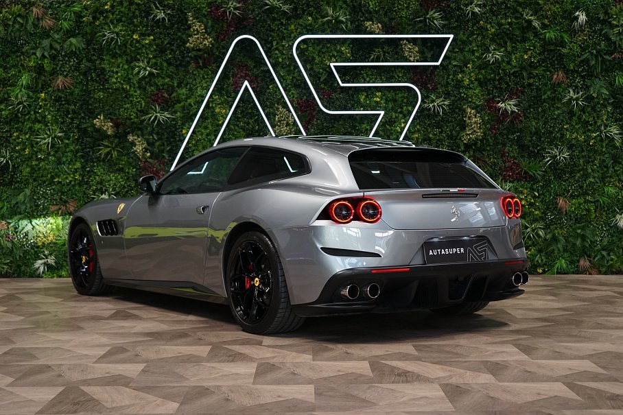 Ferrari GTC4 Lusso T