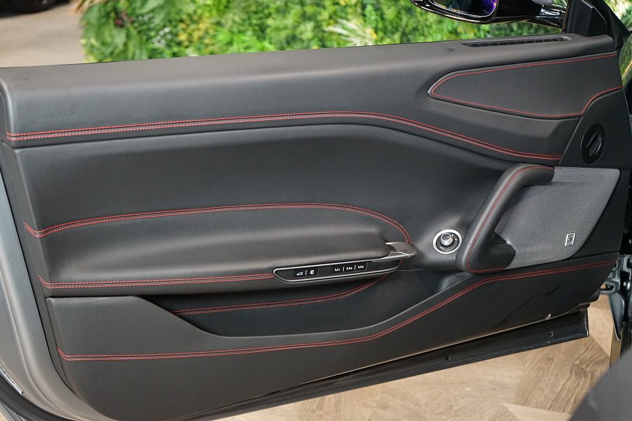 Ferrari GTC4 Lusso T