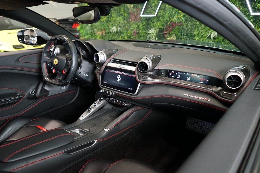 Ferrari GTC4 Lusso T