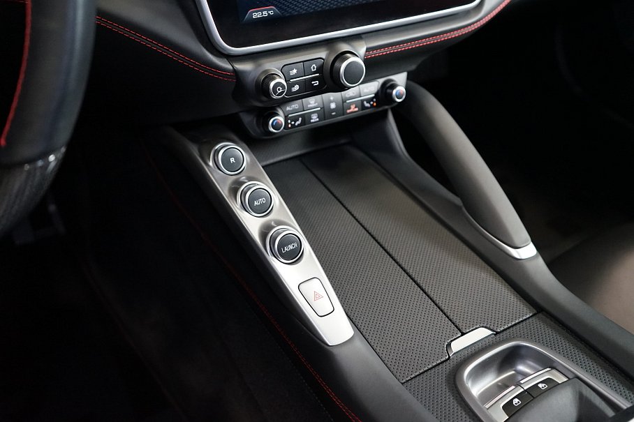 Ferrari GTC4 Lusso T