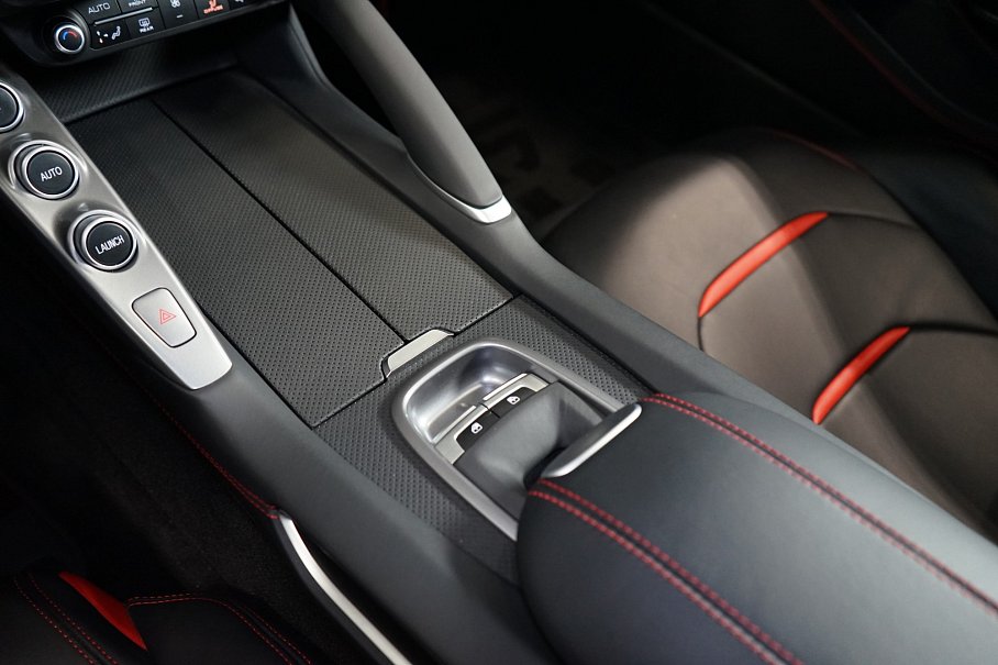 Ferrari GTC4 Lusso T