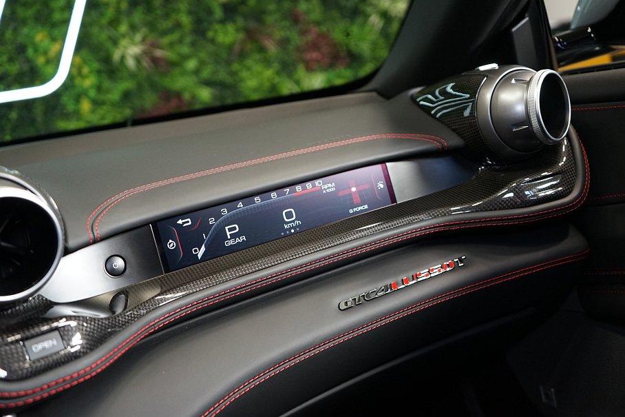 Ferrari GTC4 Lusso T