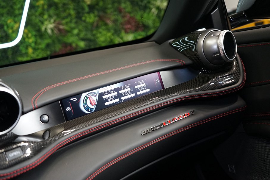 Ferrari GTC4 Lusso T