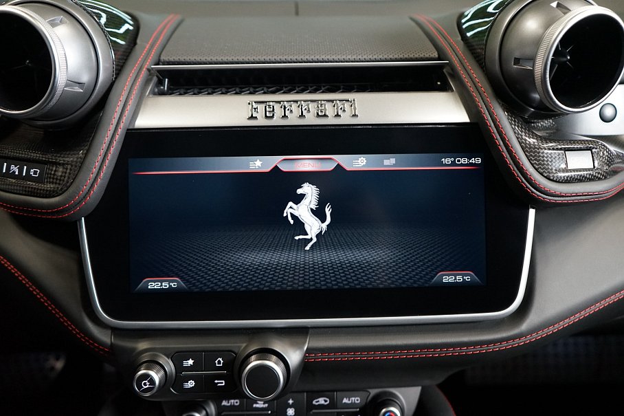 Ferrari GTC4 Lusso T