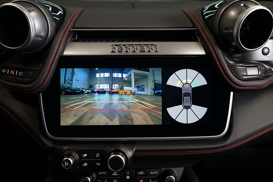 Ferrari GTC4 Lusso T