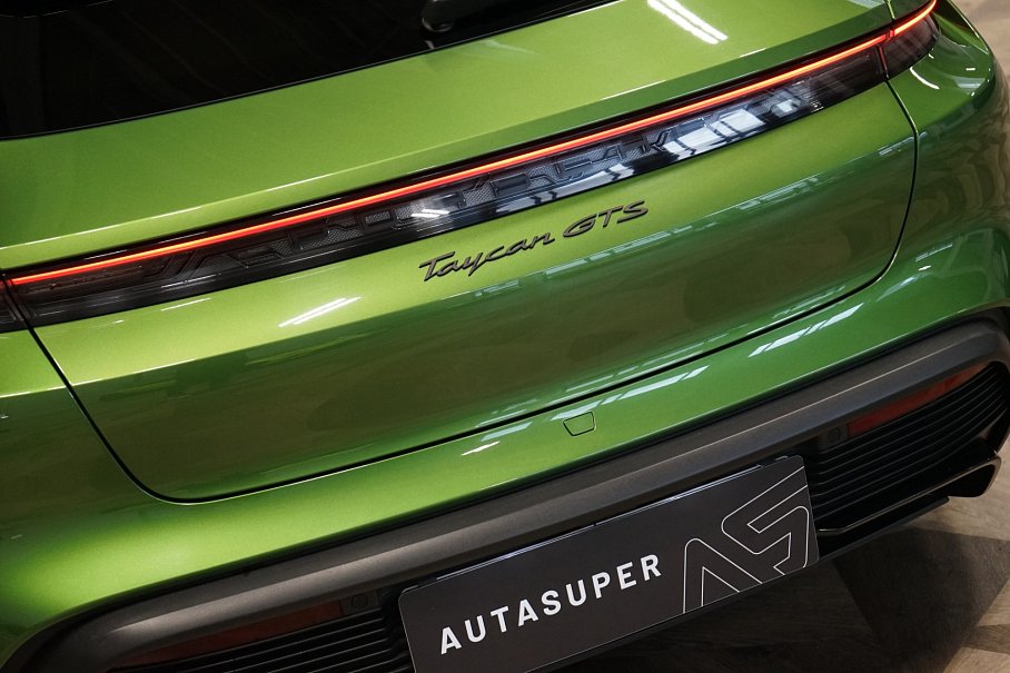 Porsche Taycan GTS Sport Turismo