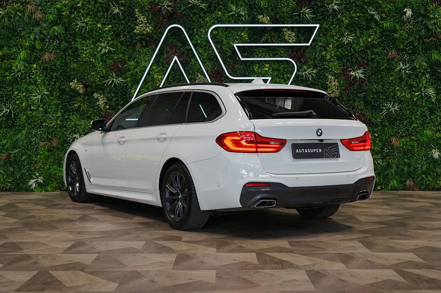 BMW Řada 5 530d xDrive Touring