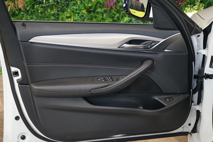 BMW Řada 5 530d xDrive Touring