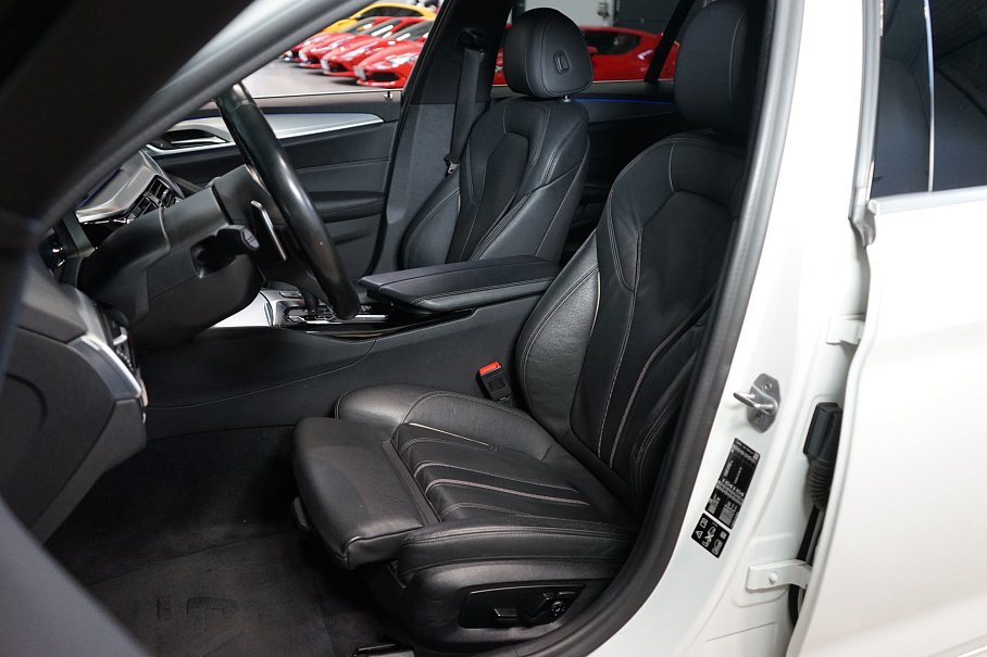 BMW Řada 5 530d xDrive Touring