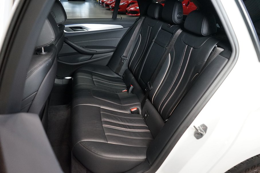 BMW Řada 5 530d xDrive Touring