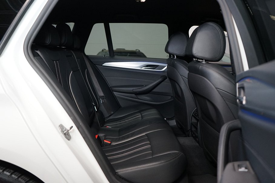 BMW Řada 5 530d xDrive Touring