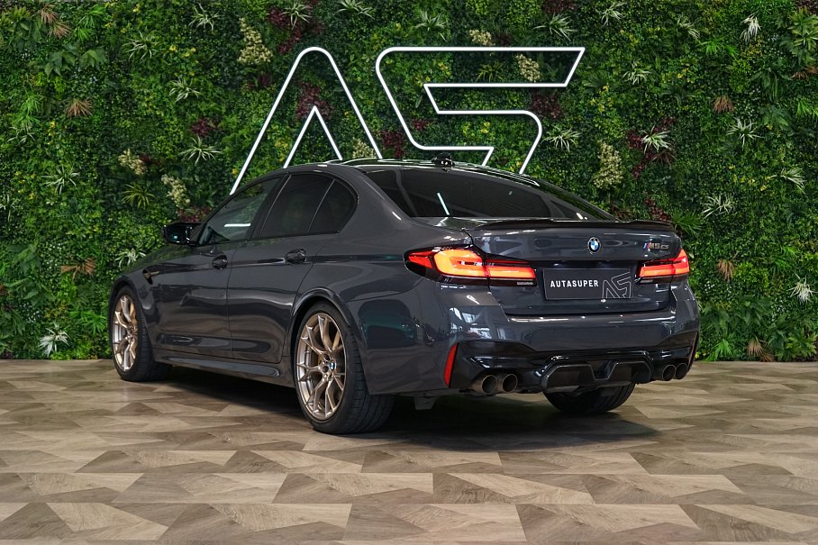 BMW M5 CS