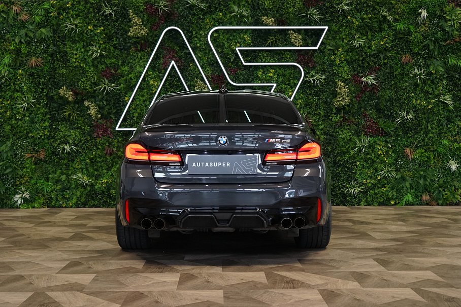 BMW M5 CS