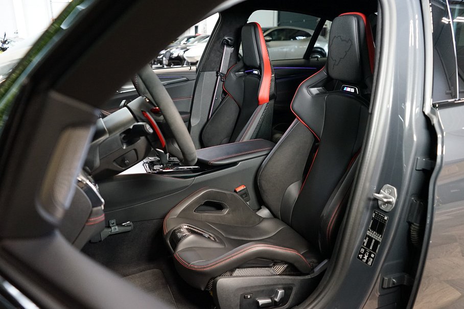 BMW M5 CS
