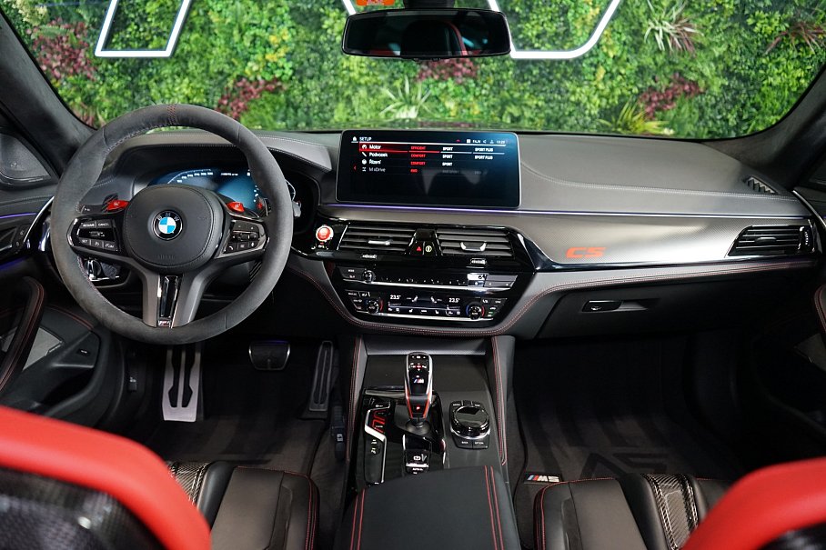 BMW M5 CS
