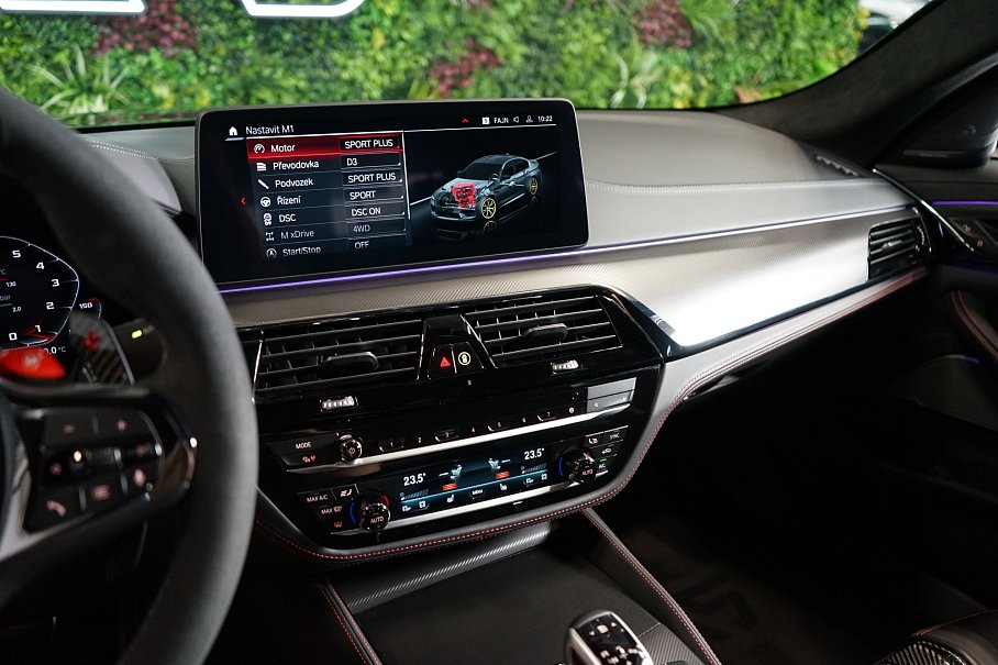 BMW M5 CS