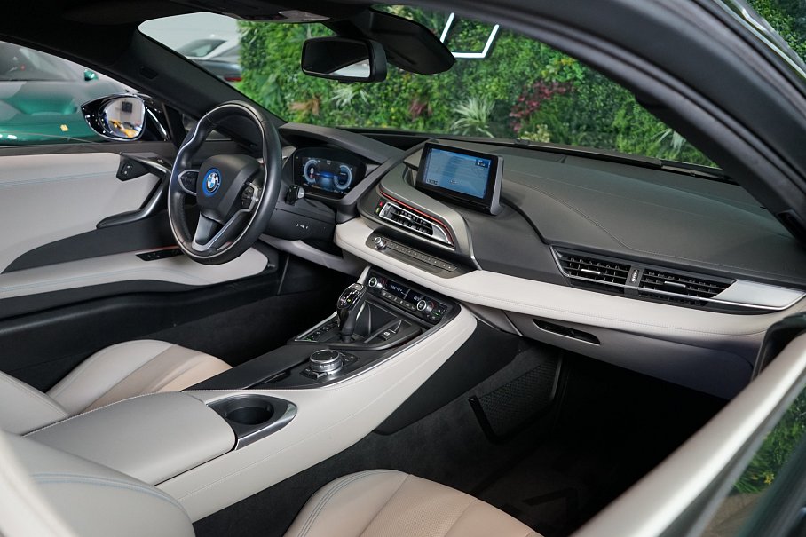 BMW I8 1.5i