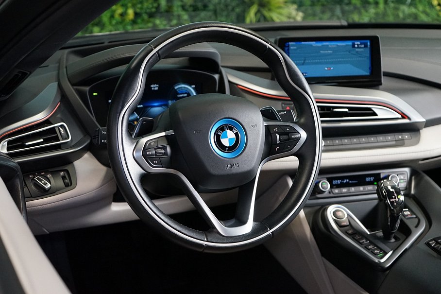 BMW I8 1.5i