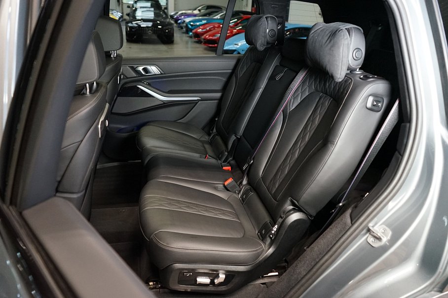 BMW X7 40i xDrive
