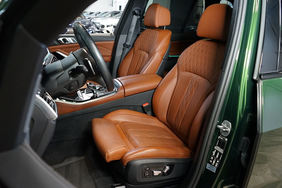 BMW X5 M50i xDrive