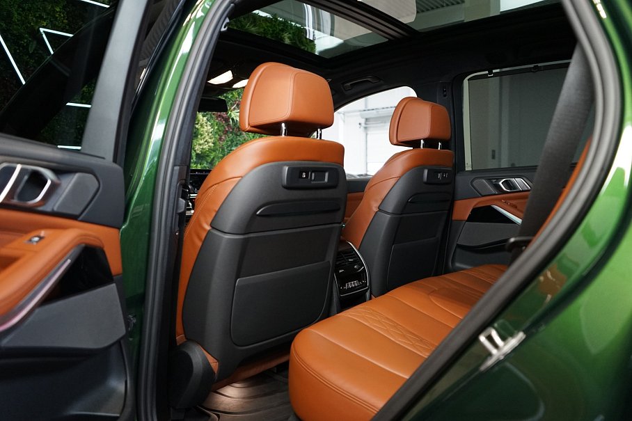 BMW X5 M50i xDrive