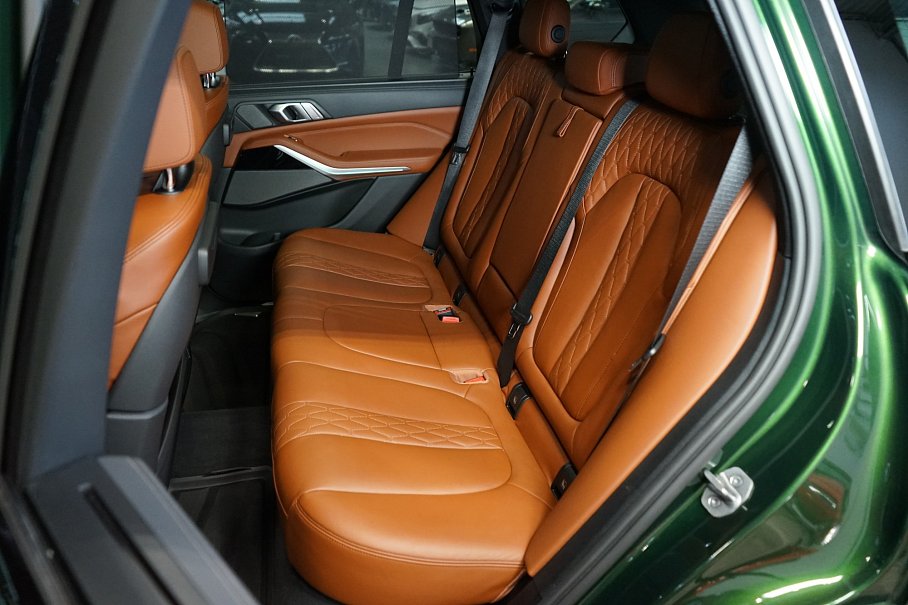 BMW X5 M50i xDrive