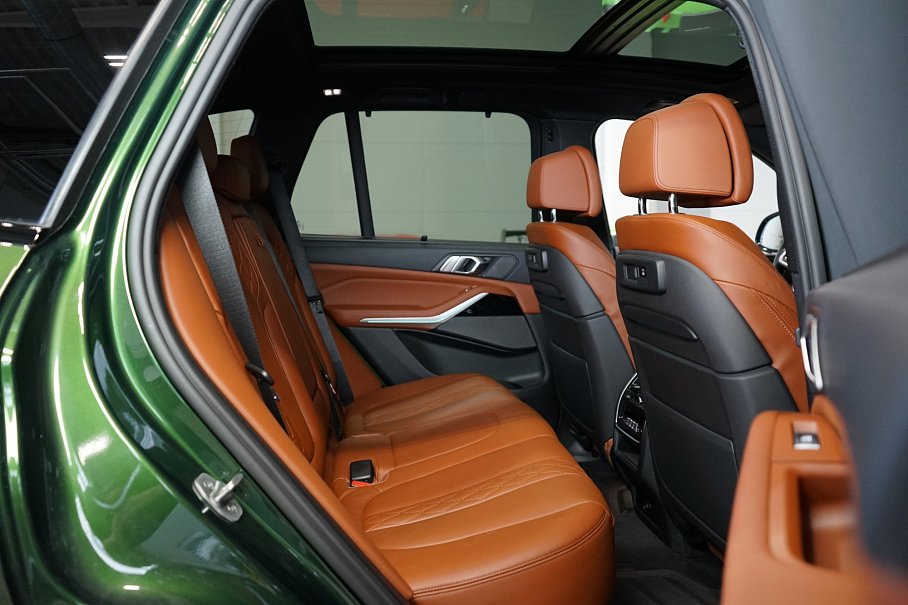 BMW X5 M50i xDrive