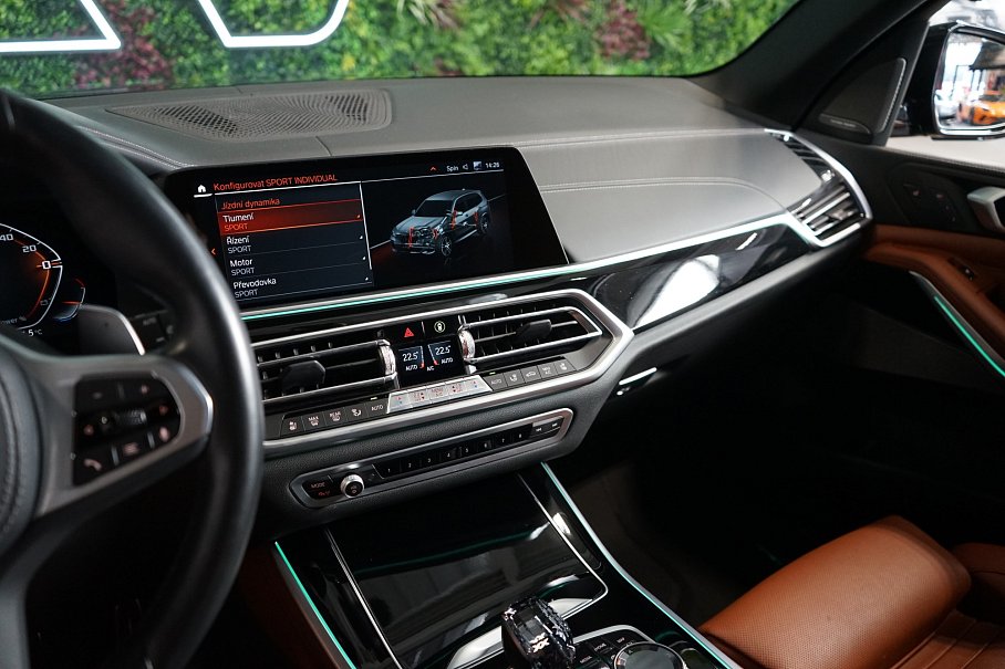 BMW X5 M50i xDrive