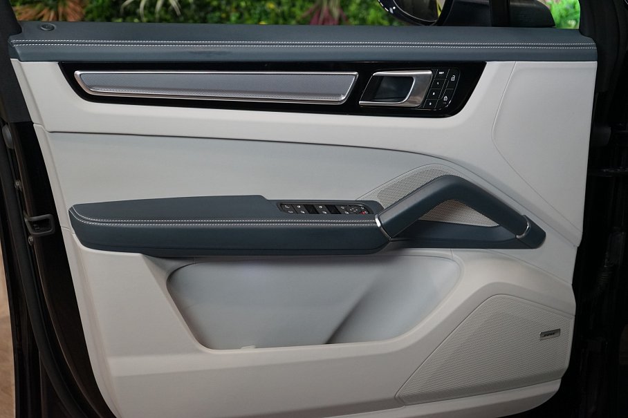 Porsche Cayenne E-Hybrid Platinum Edition